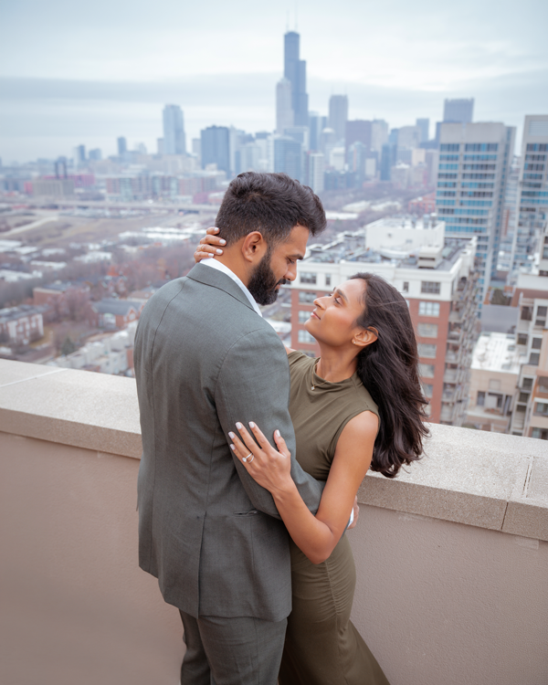 Couple's photo shoot in Chicago South Loop
